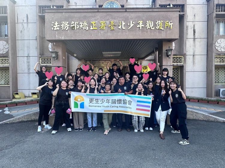 1734570799_LINE_ALBUM_2024第十屆三梯次更轉大合照_240815_8.jpg